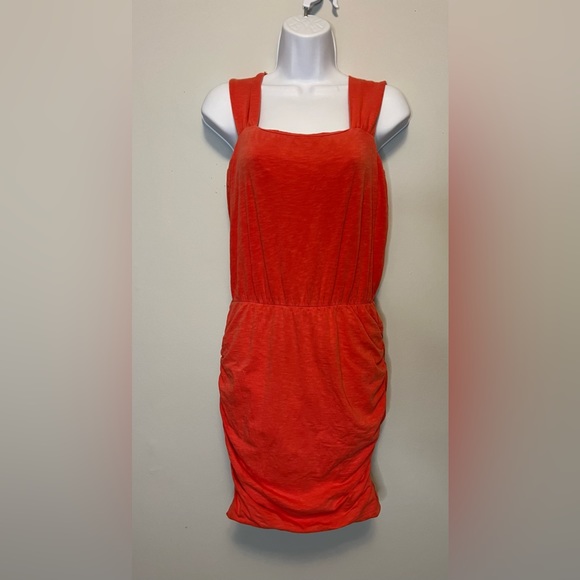 NWT Evereve Sundry Coral Squarre Neck Ruched
Sundress, Size 1 Size Small Dress - Picture 1 of 4
